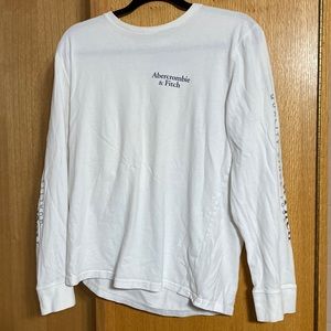 Comfy white Abercrombie&Fitch long sleeve!!